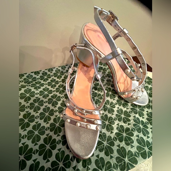 Kate Spade wynne sandals. Silver with pearls on the straps. Great condition. - Picture 1 of 6